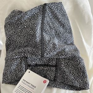 BNWT LululemonTop Knot Toque